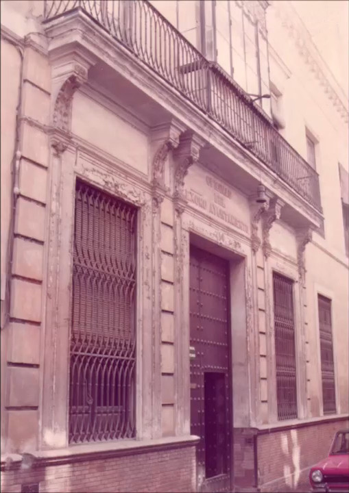 Fachada del Colegio en la calle Pajaritos